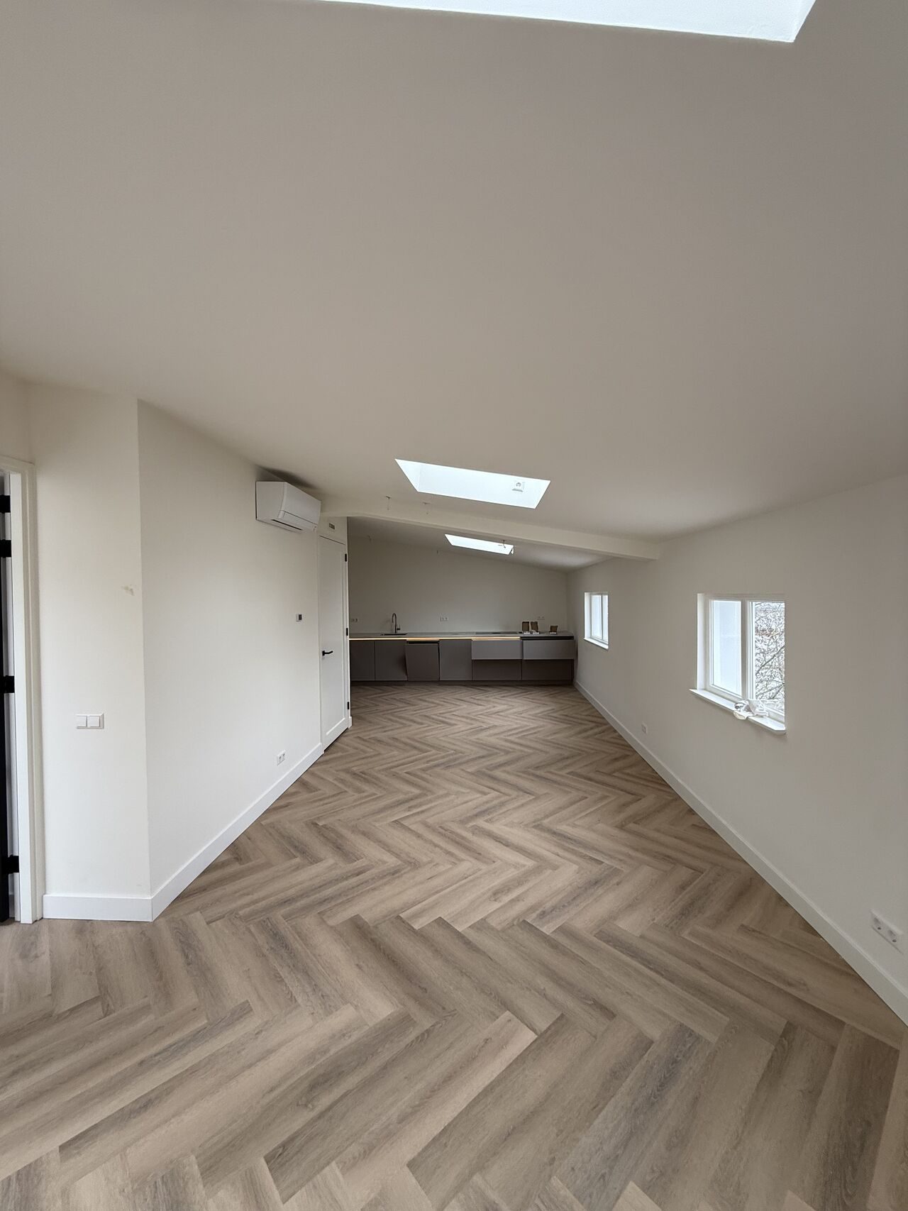 Stucwerk, SQ Afbouw